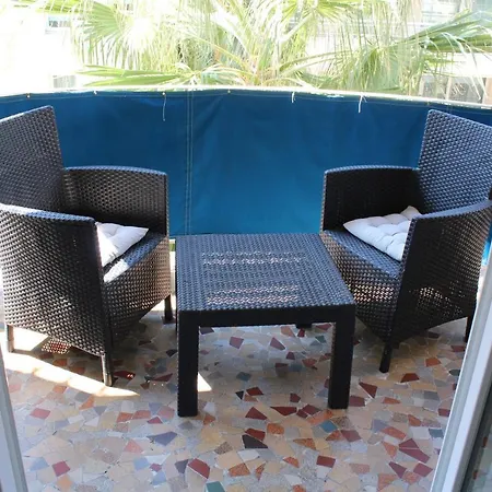 Apartment Beautiful 2 Beds And Living 3 Minutes Beaches *